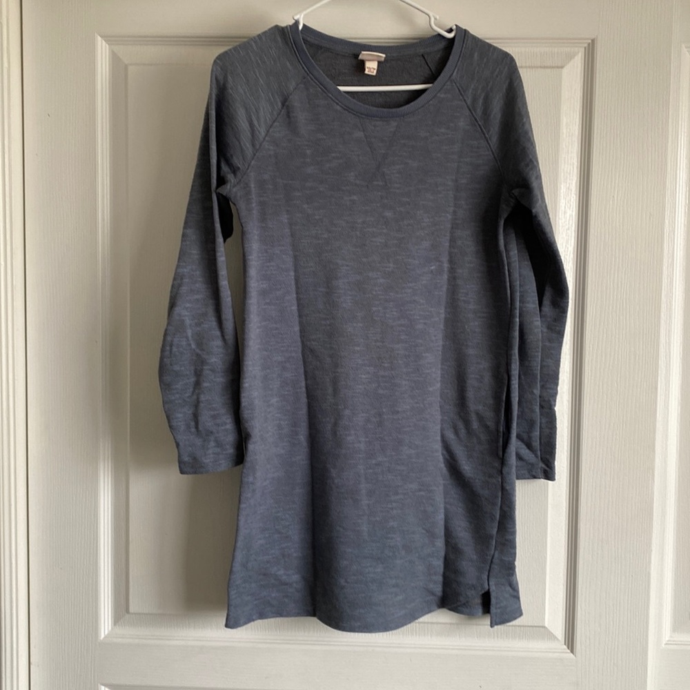 Long, long sleeve sweater